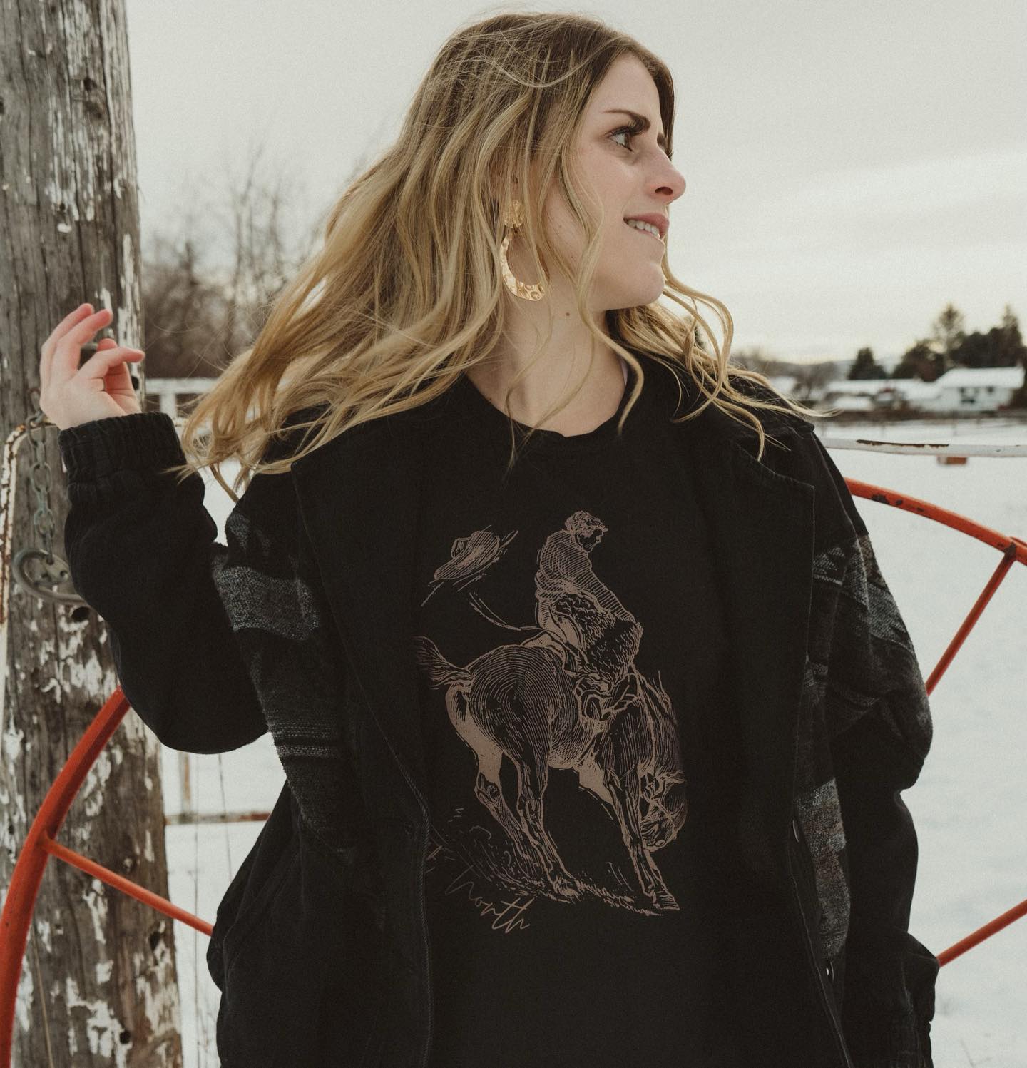 BUCKING HORSE TEE