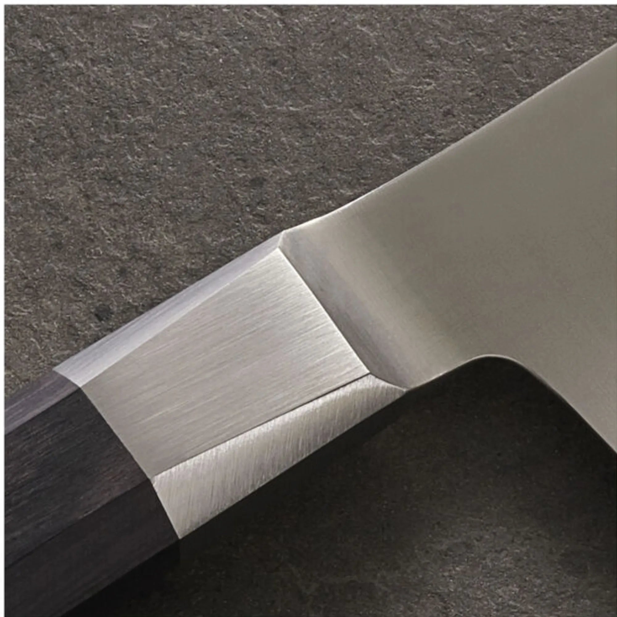 MIYABI 4000 FC Couteau Nakiri 6,5 pouces – Manche noir