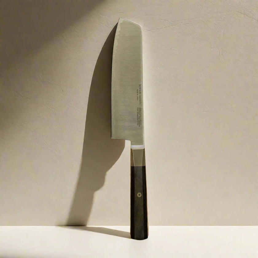 MIYABI 4000 FC Couteau Nakiri 6,5 pouces – Manche noir