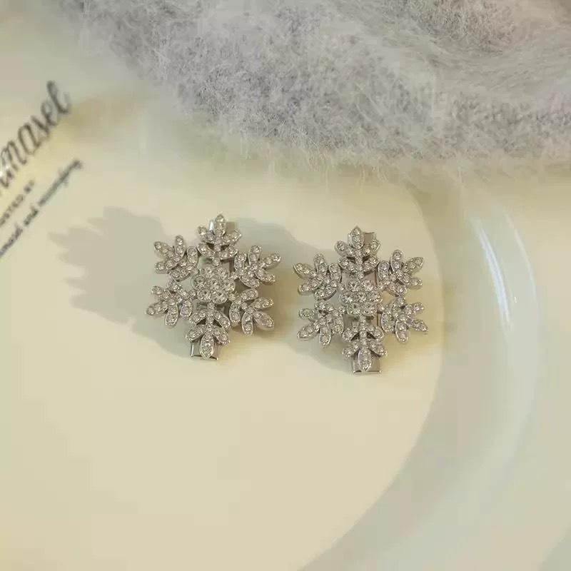 Crystal Snowflake Pearl flower Retro Hair Clip