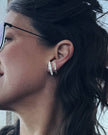 Mary-Jo – Boucles d’oreilles barre faites à Montréal