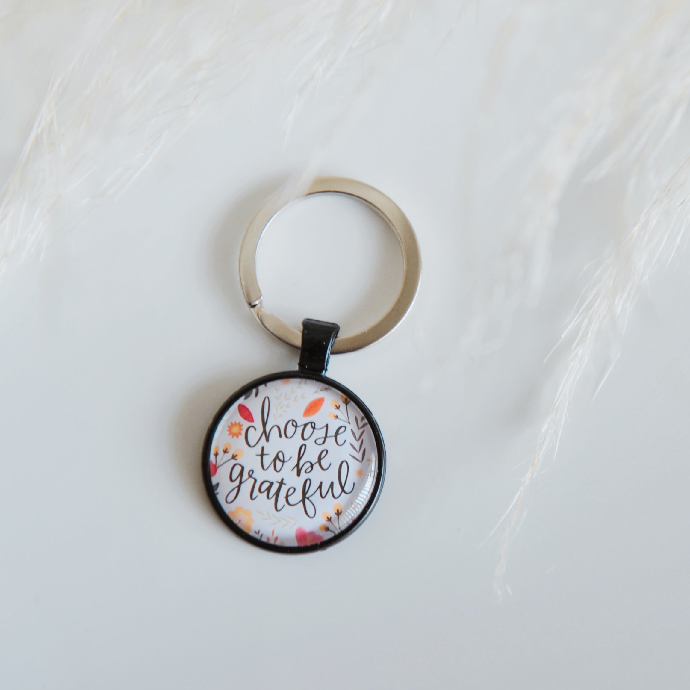 Choose to be grateful keychain