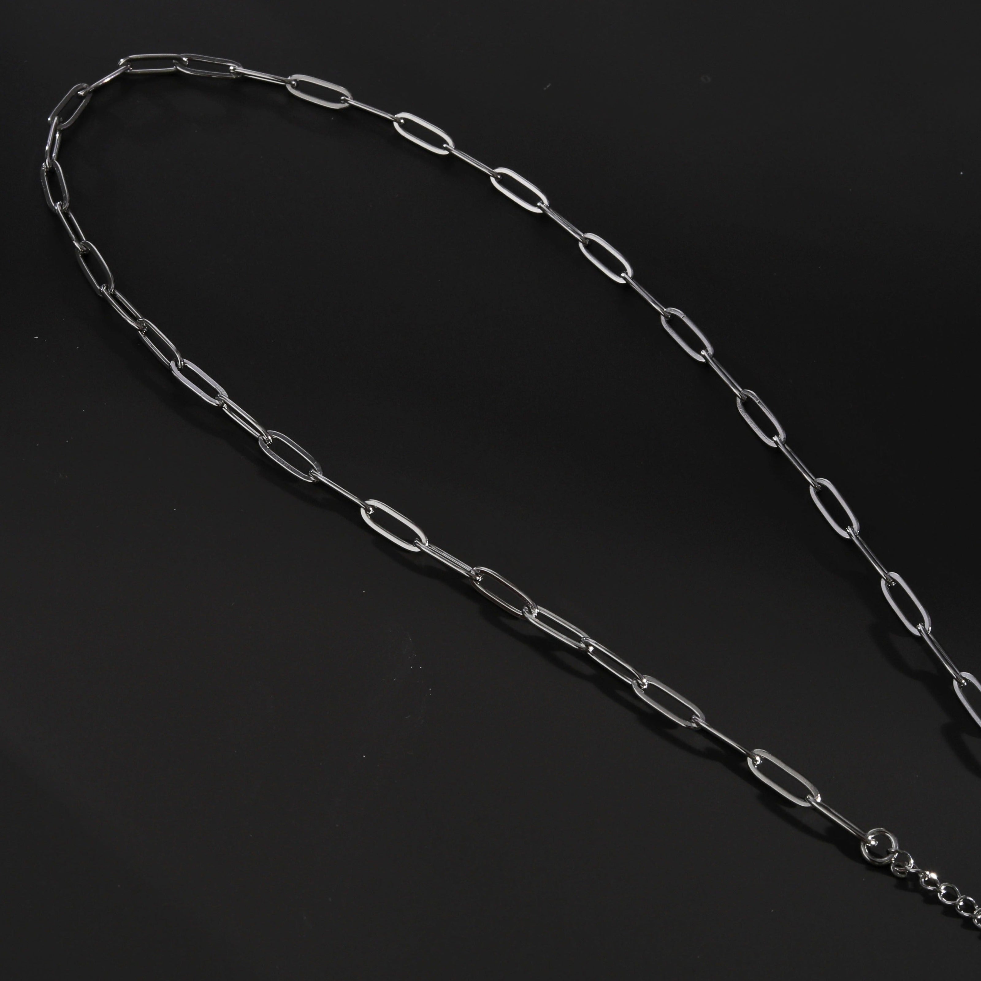 Collier en chaîne à maillons en forme de trombone, argenté, PALERMO Essential.