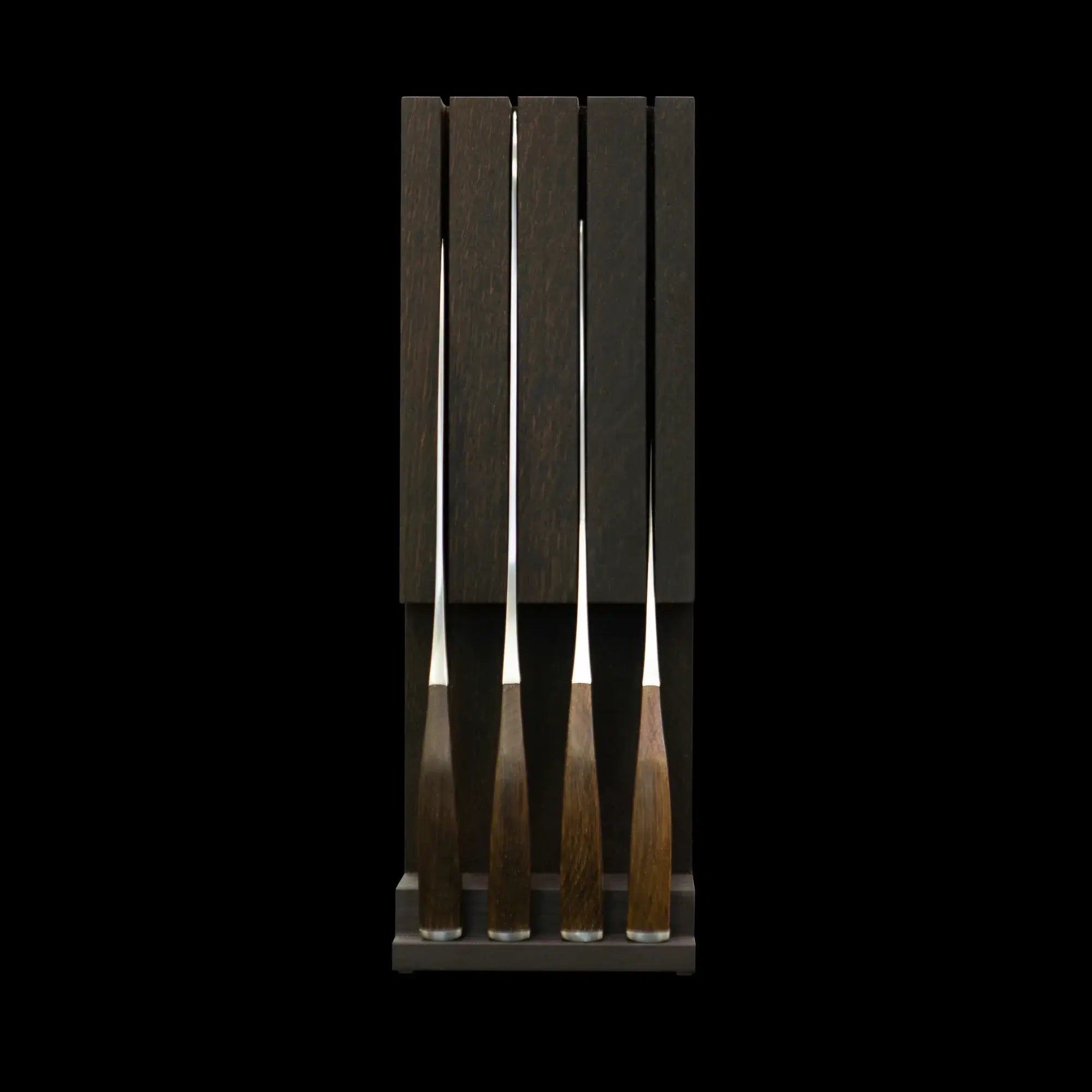 SYNCHROS |  Set of 4 Knives with Oak-wood Knife holder