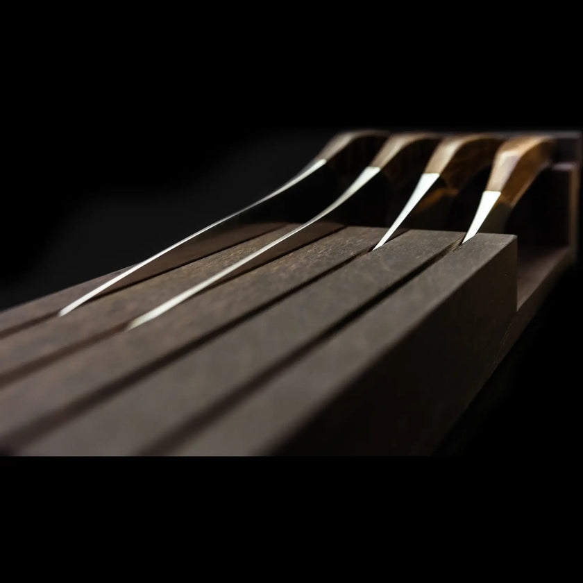 SYNCHROS |  Set of 4 Knives with Oak-wood Knife holder