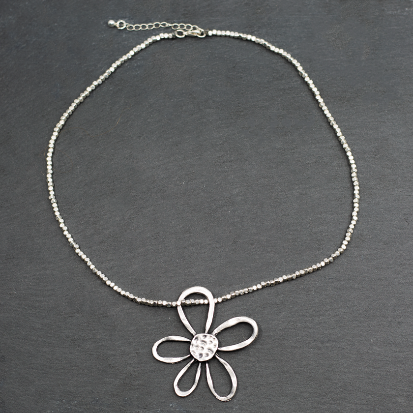 Open Flower Necklace In Silver Plate