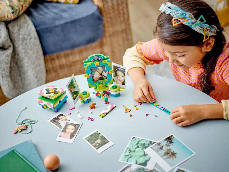 LEGO - 43239 Mirabel's Photo Frame and Jewelry Box