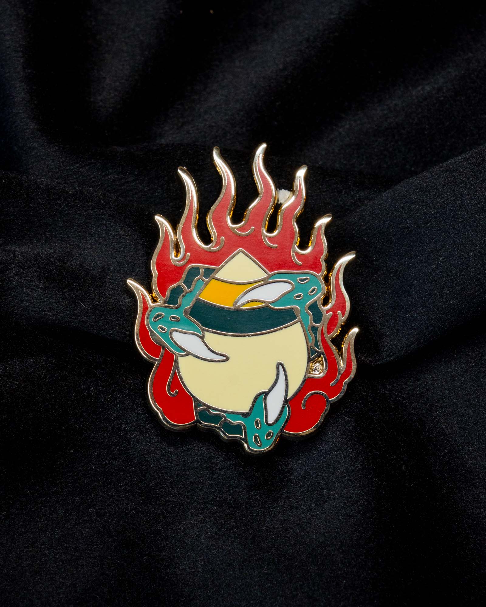 Hōju Enamel Pin