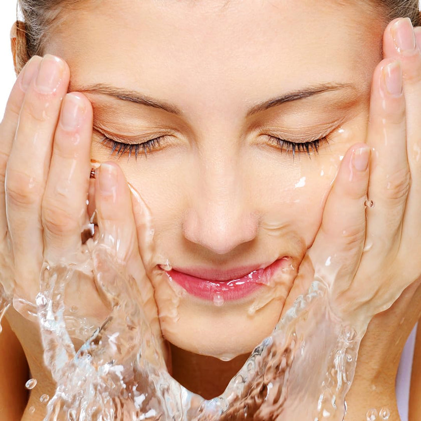 Refresh Botanicals - Hydrating Facial Cleanser (100ml)