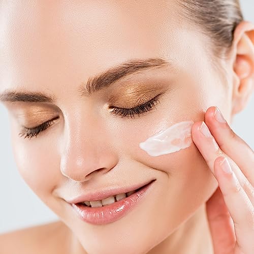 Refresh Botanicals - Brightening Facial Moisturizer (50ml)