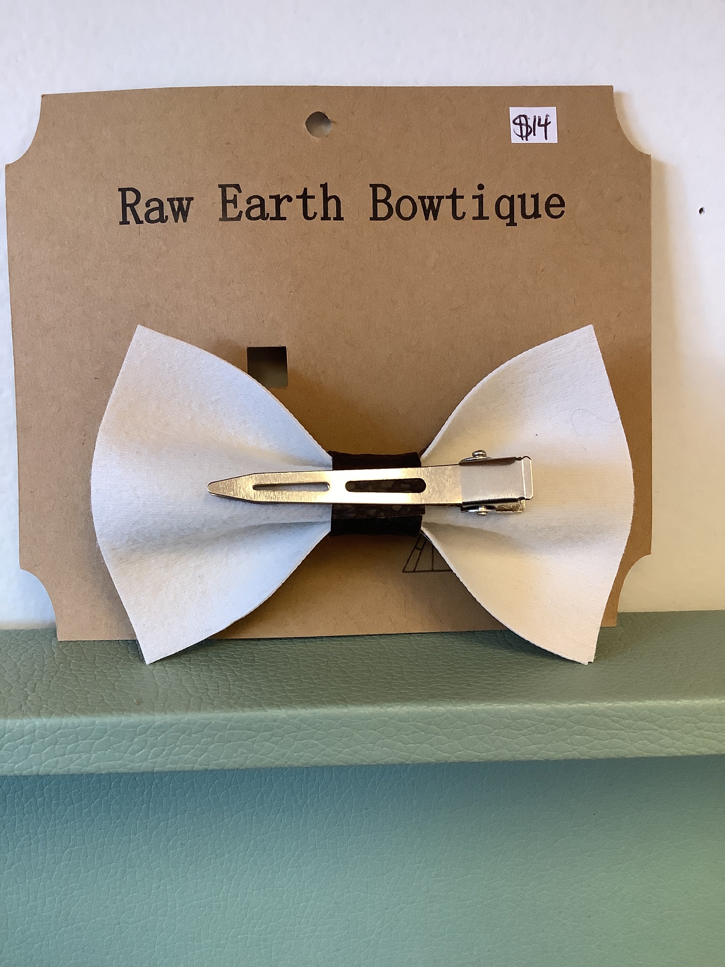 Raw Earth Bowtique Sage Green Mushroom Bow Tie