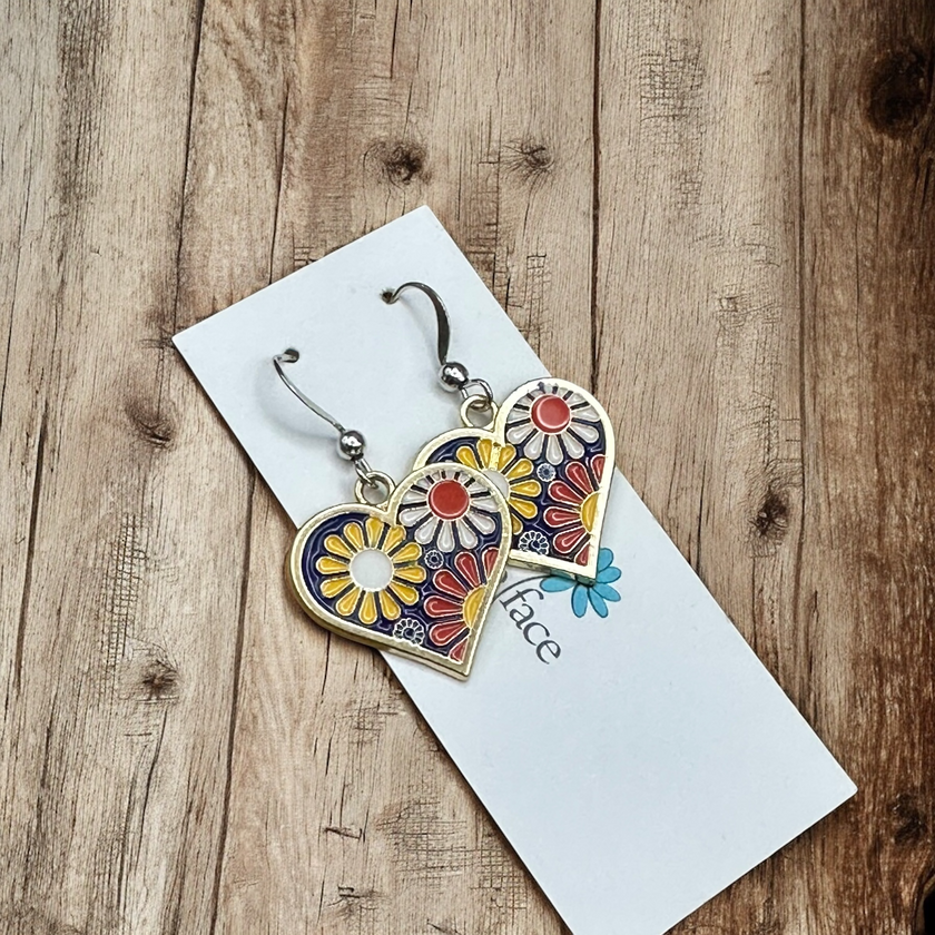 Retro Flower Power Earrings – Colorful Enamel Dangles, Hypoallergenic & Lightweight