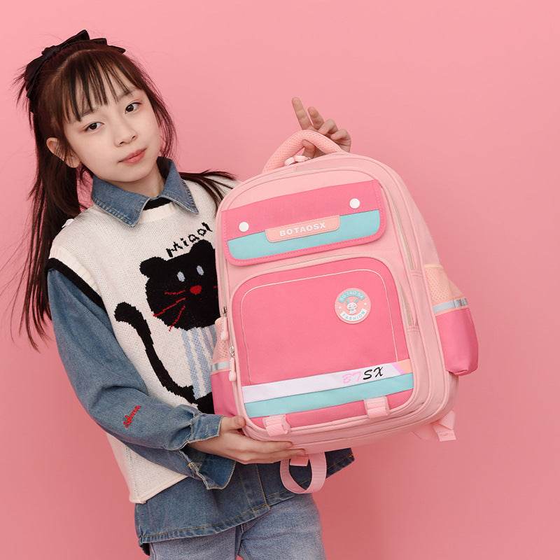 Stylish Schoolbag for Men & Women – Trendy & Roomy