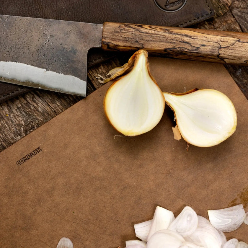 Combekk | Recycled Paper Cutting Board 20x30 cm Brown | Made in Holland