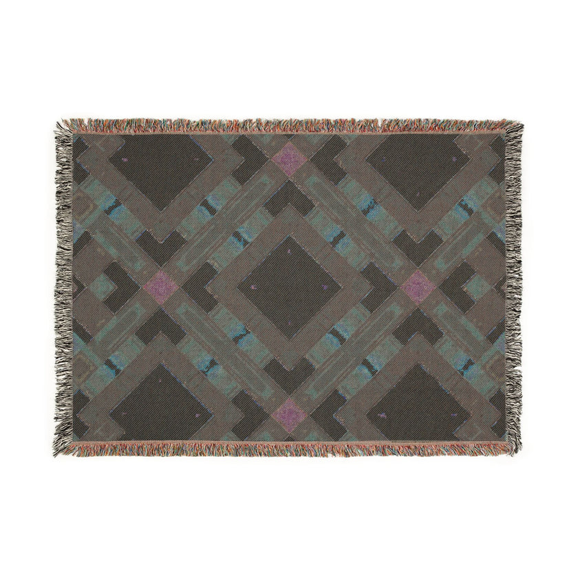 Southwest Diamond Woven Blanket — Geometric Boho Throw for Living Room & Camping