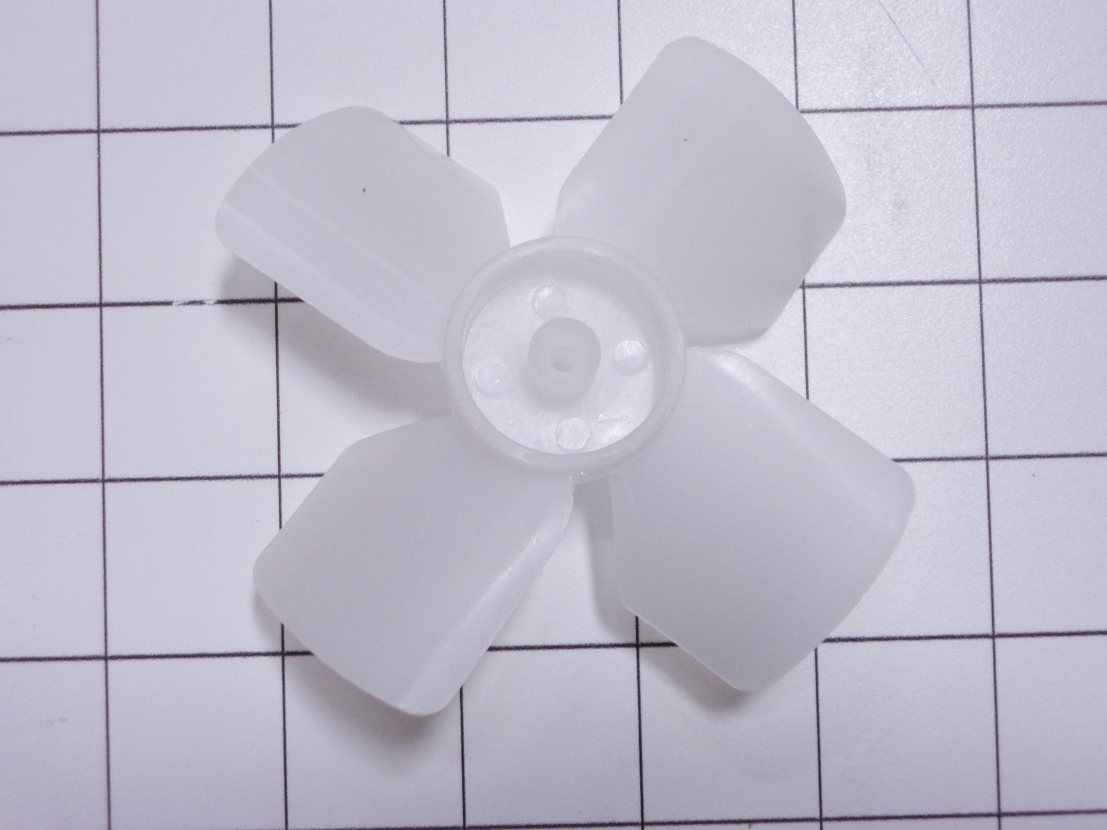 Lame de ventilateur de réfrigérateur Frigidaire 5308000010 - Pièce de rechange