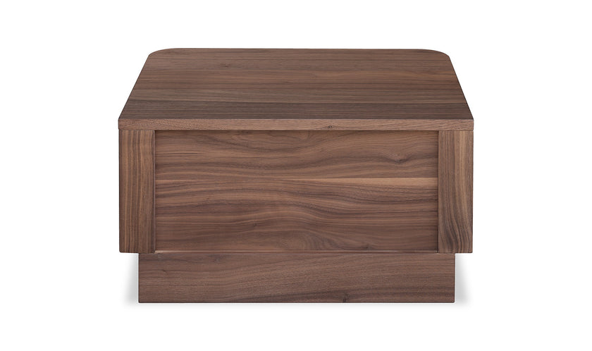 Alfred Round Bedroom Set