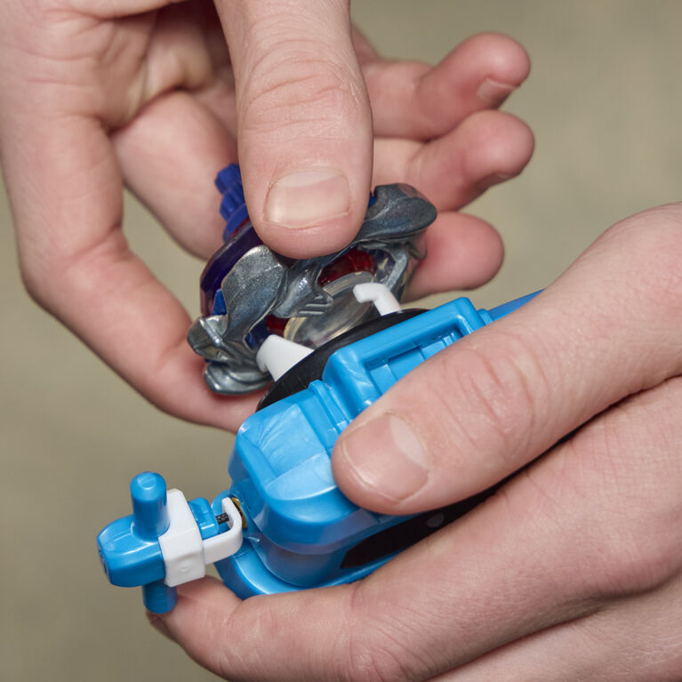Hasbro - BEYBLADE - BBX GEN 4 DLX LAUNCHER AND TOP
