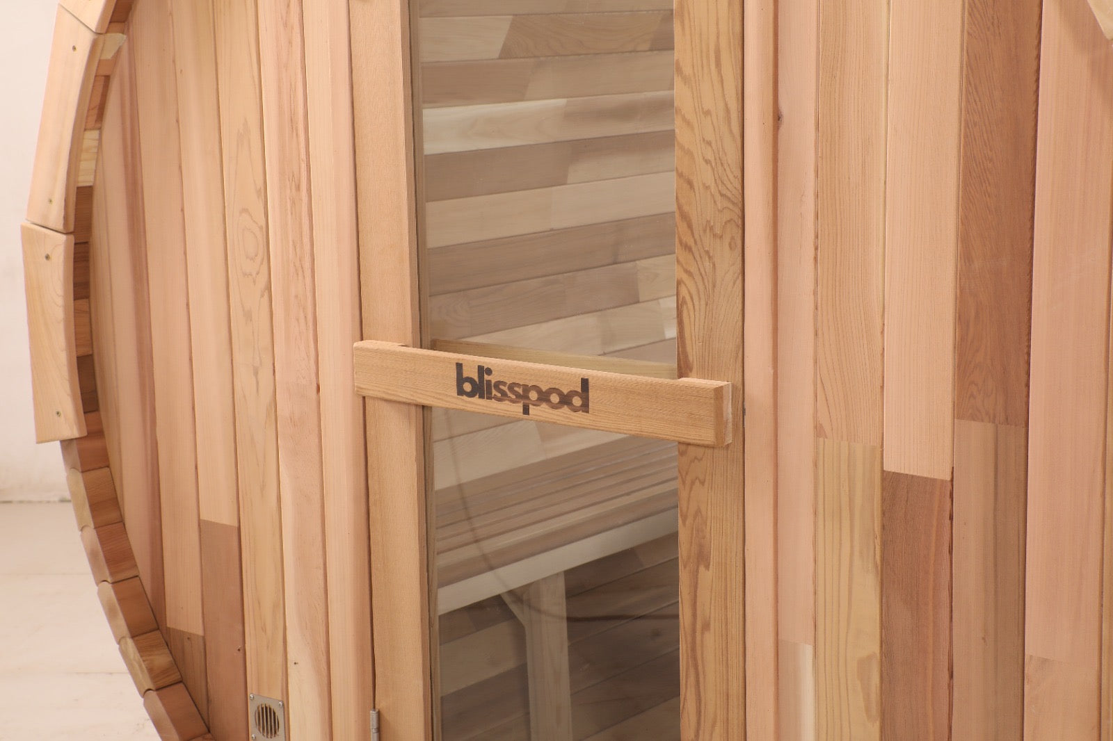 Blisspod | Prague | Canadian Red Cedar Outdoor Steam Barell Sauna | Full Glass Back | 70.87