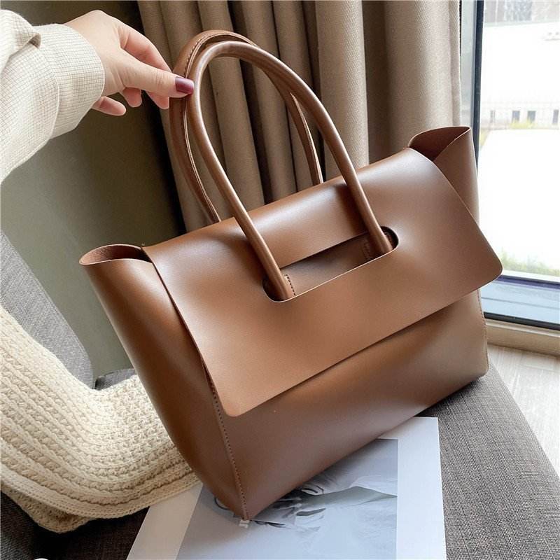 Fashion Leather Shoulder Bag Large Capacity Handbags Simple Retro Tote Bags