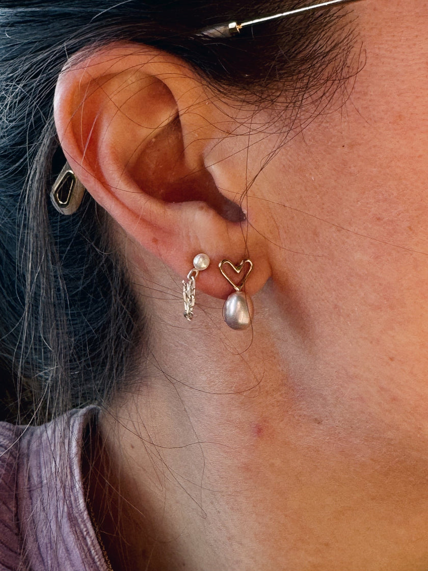 Boucles d'oreilles coeurs avec grosses perles roses