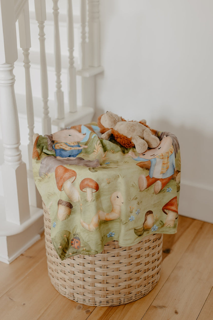 My Little Blanket - Little Hedgehogs by Jaune Pop - Veille sur toi