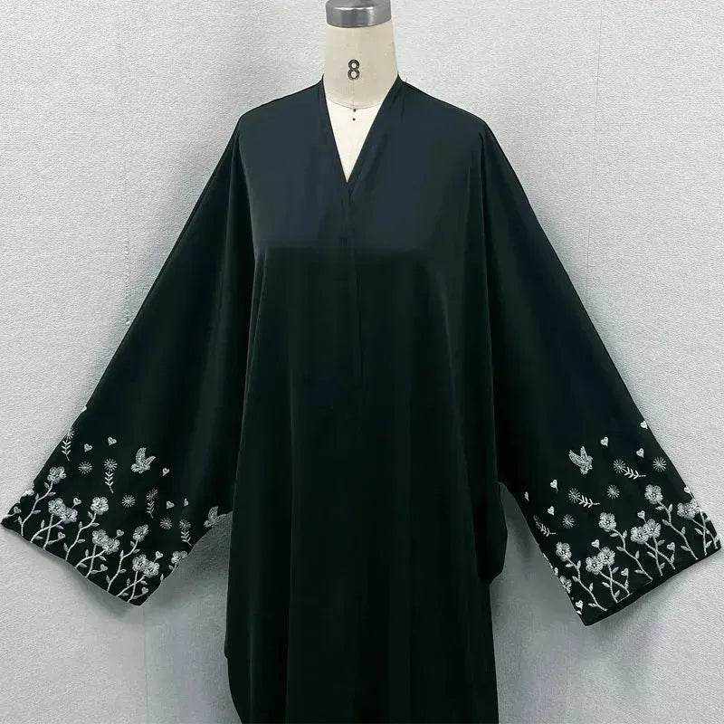 Luxury Dubai Abaya Dress Turkey Abaya Kimono Middle East Dubai Women's Embroidered  Loose Cardigan Gown