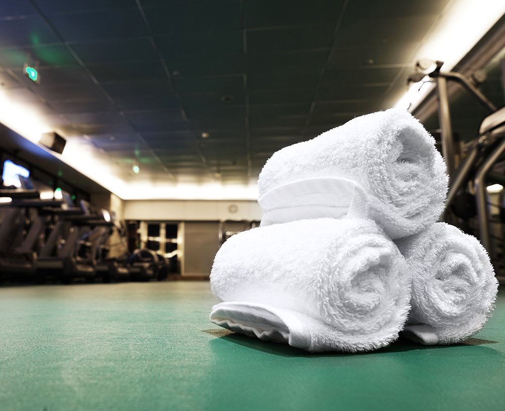 Utopia Towels - Cotton Washcloths Set - 100% Ring Spun Cotton, Premium Quality Flannel Face Cloths, Highly Absorbent and Soft Feel Fingertip Towels (24 Pack, White) 🍁 All In One Marketplace Canada