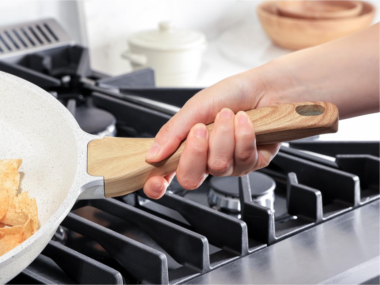 SENSARTE Nonstick Ceramic Frying Pan Skillet, 9.5 Inch Omelet Pan, Healthy Non Toxic Chef Pan, Induction Compatible Egg Pan with Heat Resistant Handle, PFAS-Free 🍁 All In One Marketplace Canada