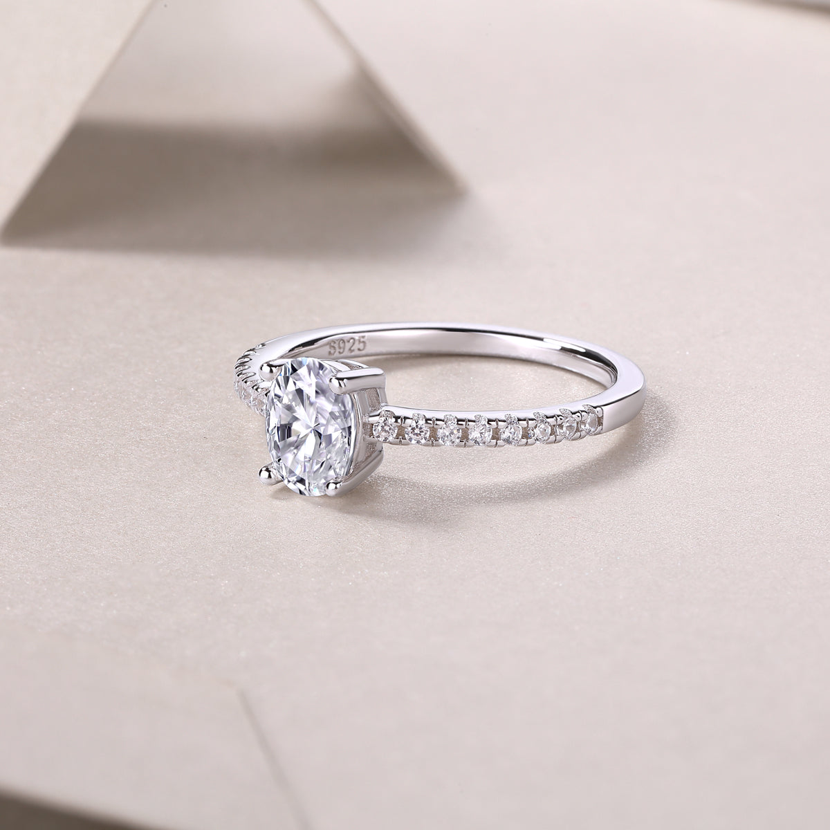 Pleasure - A Wedding Ring Set With Top-quality Moissanite S925 Silver And Platinum-plated Diamond Can Be Inspected With A Diamond Pen