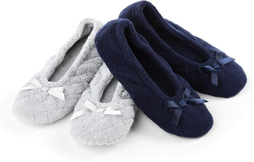 isotoner Women's 2 Pack Ballerina Slipper Quilted and Solid Ballet Flat, Light Grey Quilted, Navy Blue Solid, 9.5-10.5 🍁 All In One Marketplace Canada