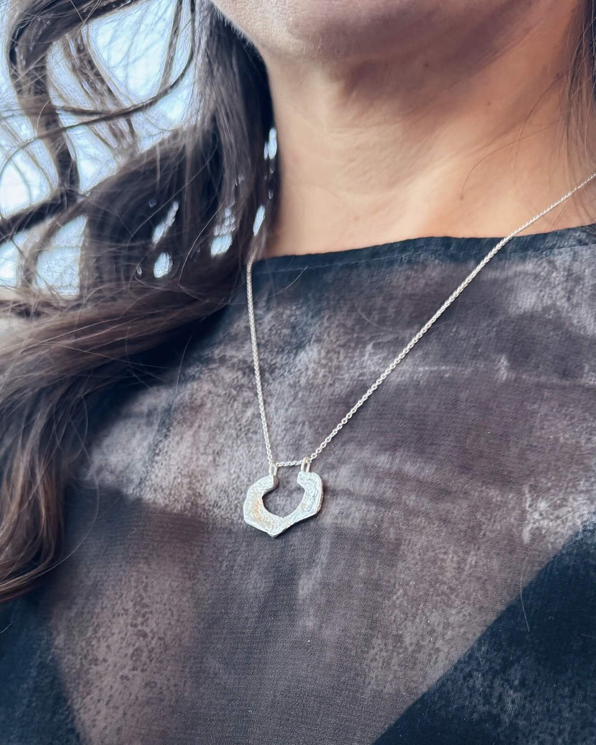 Shine – Collier pendentif réversible fait à la main