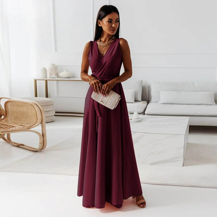 V-neck Sleeveless Dress With Belt Summer Fashion.