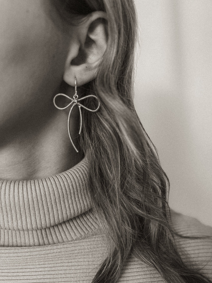Paulina bow earrings