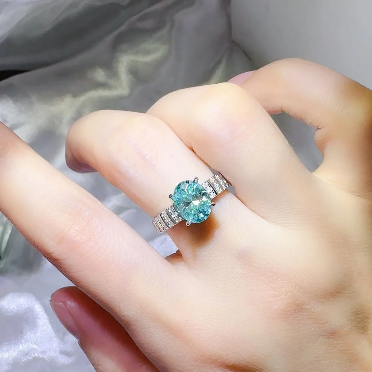 2 Carat Moissanite 925 Sterling Silver Ring