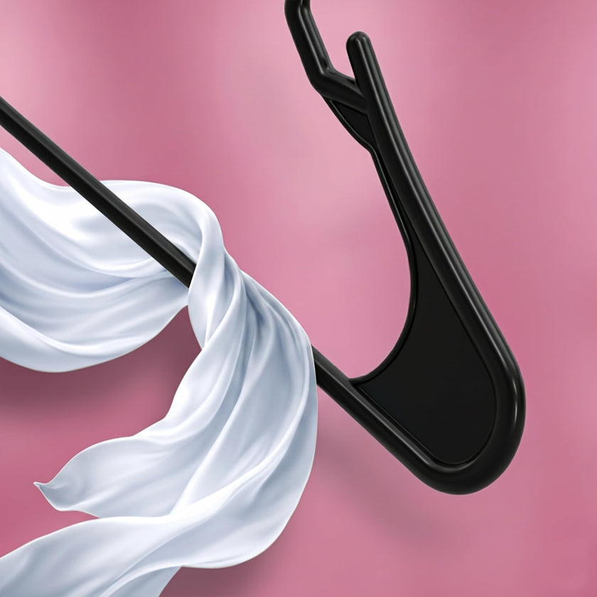 Utopia Home Plastic Hangers, 50 Pack, Clothes Hangers with Shoulder Grooves, Durable Space Saving Coat Hanger for Shirts, Pants, Skirts, Jackets, Blouses, Dresses and Everyday Wardrobe Use (Black) 🍁 All In One Marketplace Canada