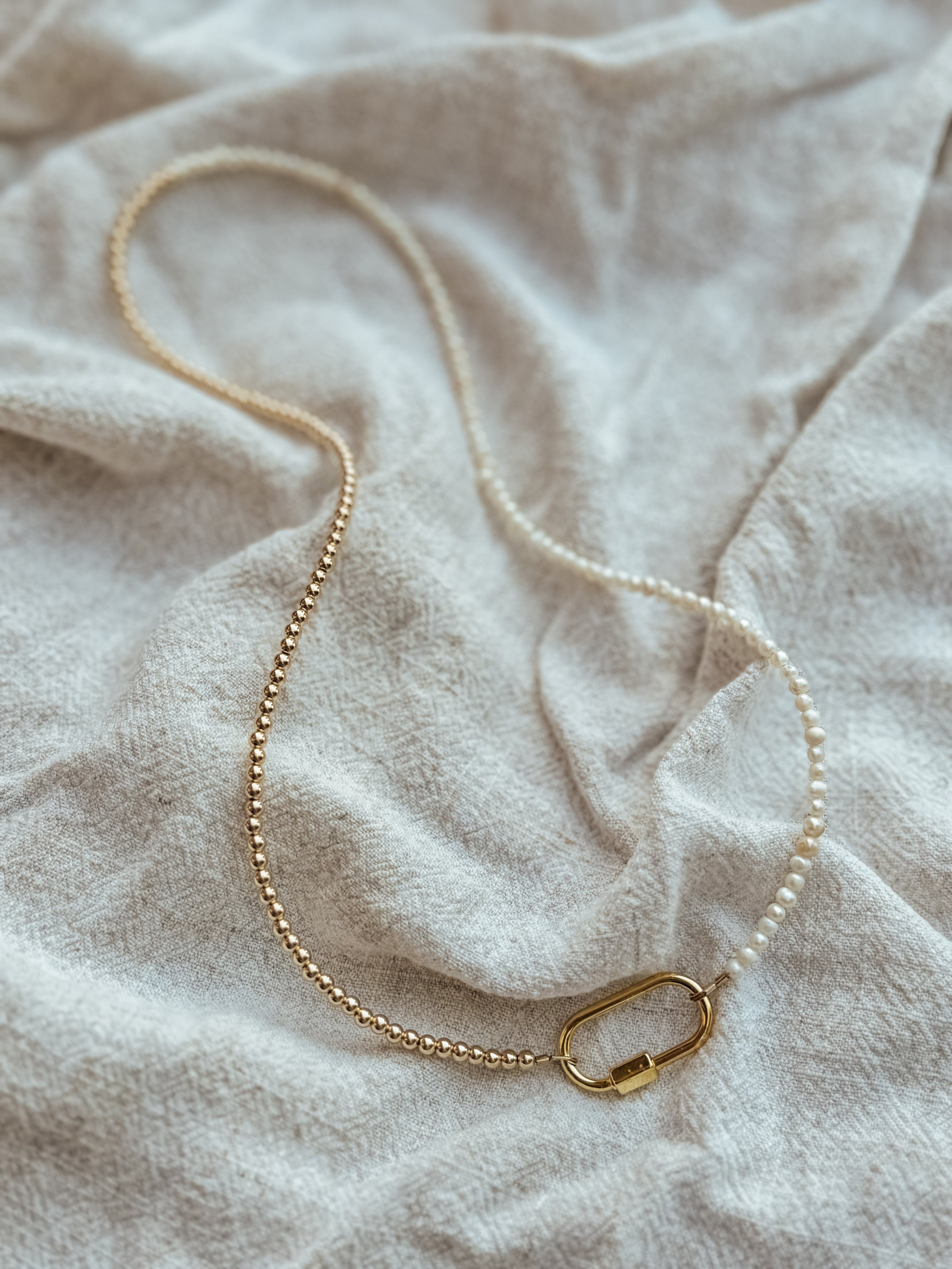 The Manhattan Necklace