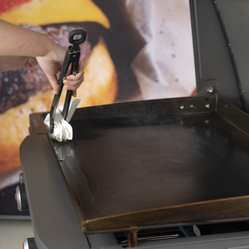 Blackstone 4146 Griddle Conditioner Kit 2-in-1 Cast Iron Season Oil for Grill Grates, Skillet, Dutch Oven, Pots & Pans-Clean, Protect, Condition & Care-Plant Based & Vegan, 15.3 Ounce (Pack of 1) 🍁 All In One Marketplace Canada