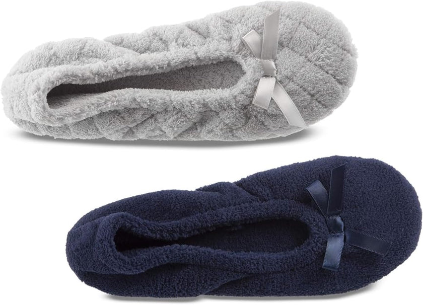 isotoner Women's 2 Pack Ballerina Slipper Quilted and Solid Ballet Flat, Light Grey Quilted, Navy Blue Solid, 9.5-10.5 🍁 All In One Marketplace Canada