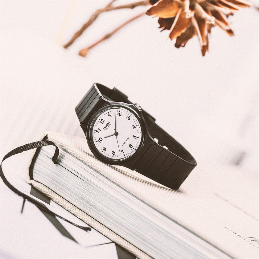 Casio Men's Quartz Resin Casual Watch, Color:Black (Model: MQ24-7B) 🍁 All In One Marketplace Canada
