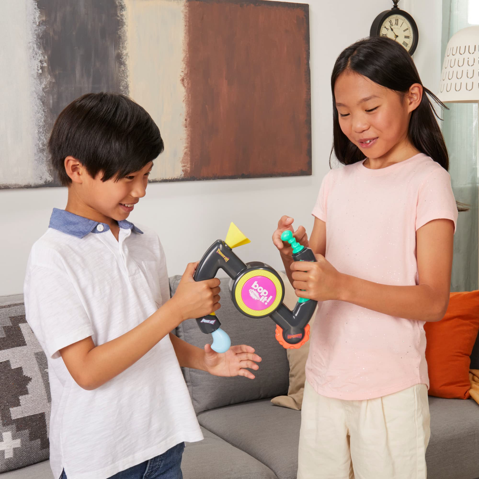 Bop It! Extreme Electronic Game for 1 or More Players, Fun Party Game for Kids Ages 8+, 4 Modes Including One-On-One Mode, Interactive Game (English) 🍁 All In One Marketplace Canada