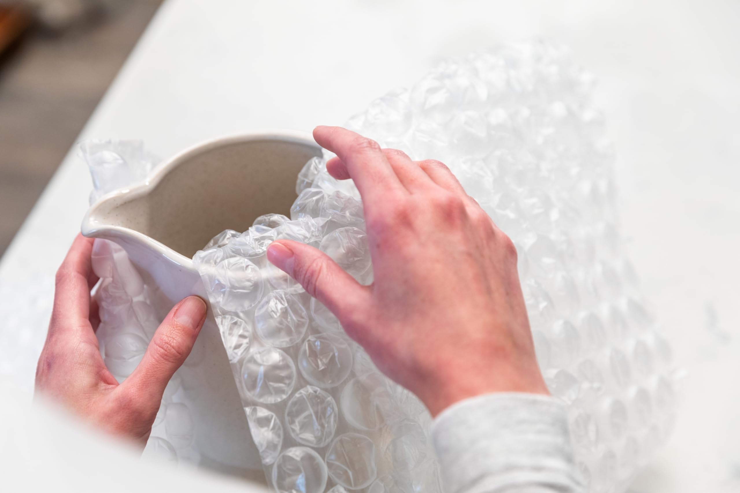 Duck Brand Bubble Wrap Protective Packaging, Large Bubbles, 12 Inches x 15 Feet, Single Roll (1304499) 🍁 All In One Marketplace Canada