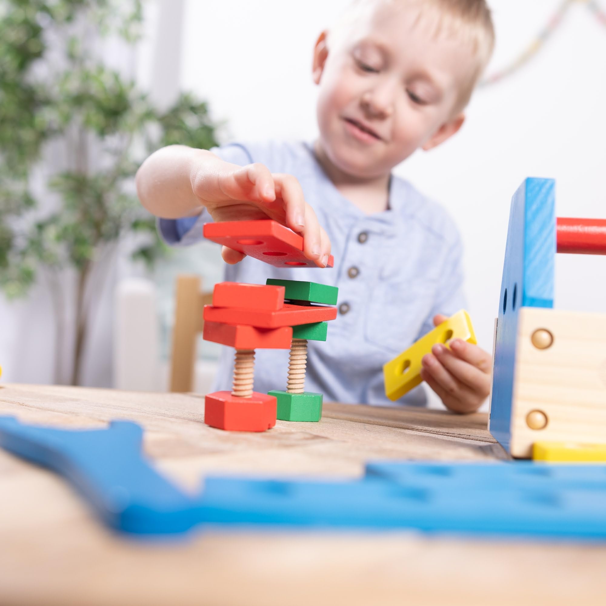 Melissa & Doug Take-Along Tool Kit Wooden Construction Toy (24 pcs) Toy Tools, Wooden Tool Set for Toddlers and Kids Ages 3+ 🍁 All In One Marketplace Canada