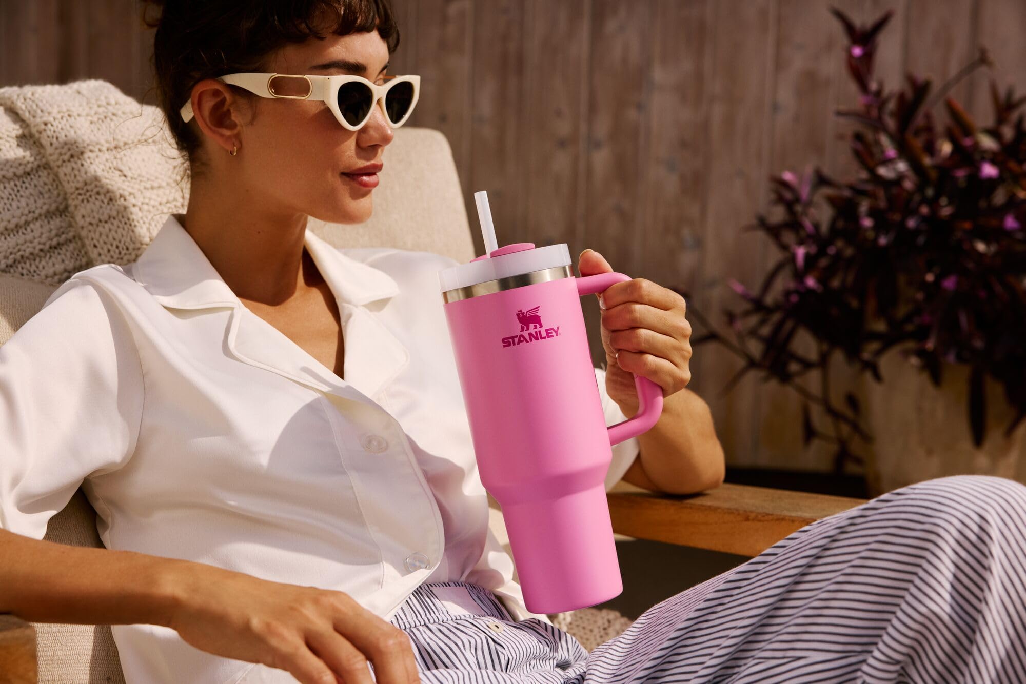 STANLEY Quencher H2.0 Tumbler with Handle and Straw 30 oz | Flowstate 3-Position Lid | Cup Holder Compatible for Travel | Insulated Stainless Steel Cup | BPA-Free | Violet Blossom 🍁 All In One Marketplace Canada