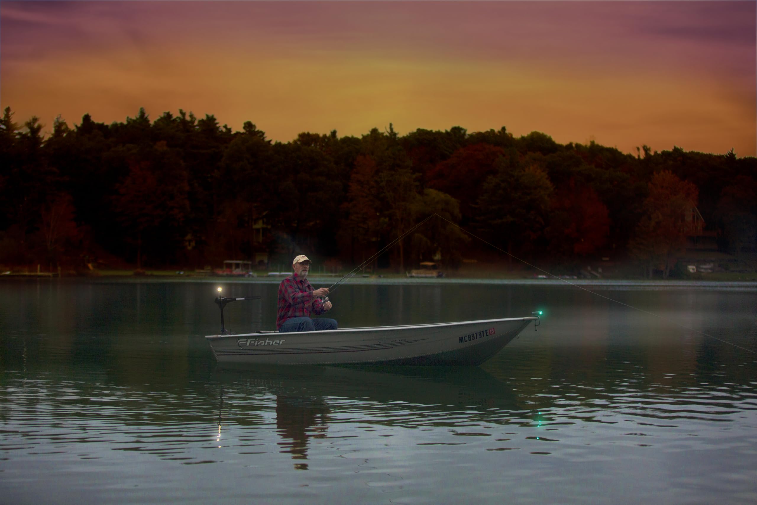 Attwood 14190-7 Water-Resistant Portable Clamp-On LED Light Kit with Marine Gray Finish 🍁 All In One Marketplace Canada