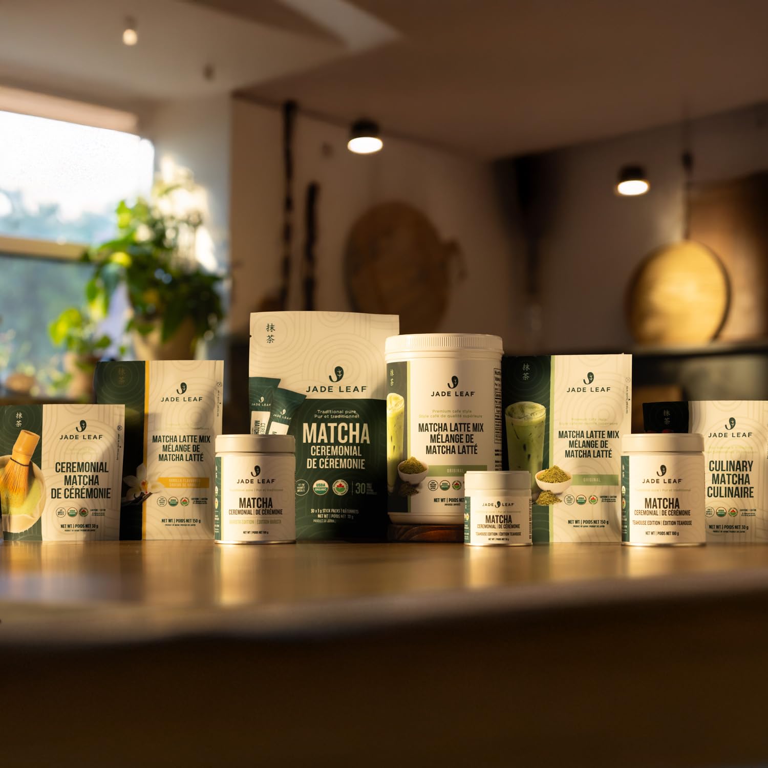 Jade Leaf Matcha Organic Matcha Latte Mix - Lightly Sweet Japanese Matcha Green Tea Powder with Organic Cane Sugar for Café Style Blend, 100 Servings (1kg Tub) 🍁 All In One Marketplace Canada