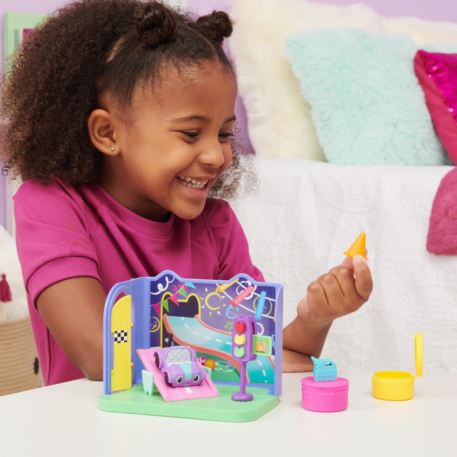 Gabby's Dollhouse, Carlita Purr-ific Play Room with Carlita Toy Car, Accessories, Furniture and Dollhouse Deliveries, Kids Toys for Ages 3 and up 🍁 All In One Marketplace Canada