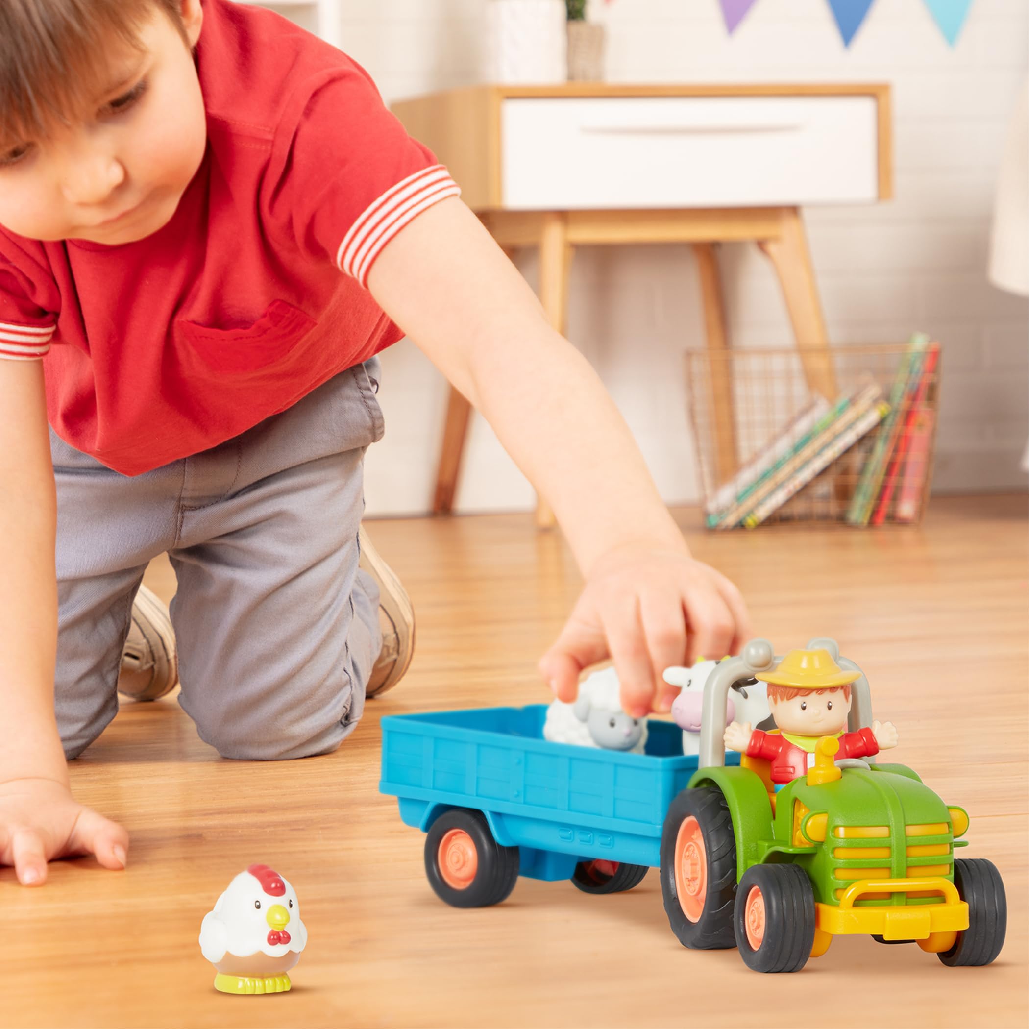 Battat Farming Fun Tractor, Lights and Sounds Farm Toy, 7 Pieces, Toddler 🍁 All In One Marketplace Canada