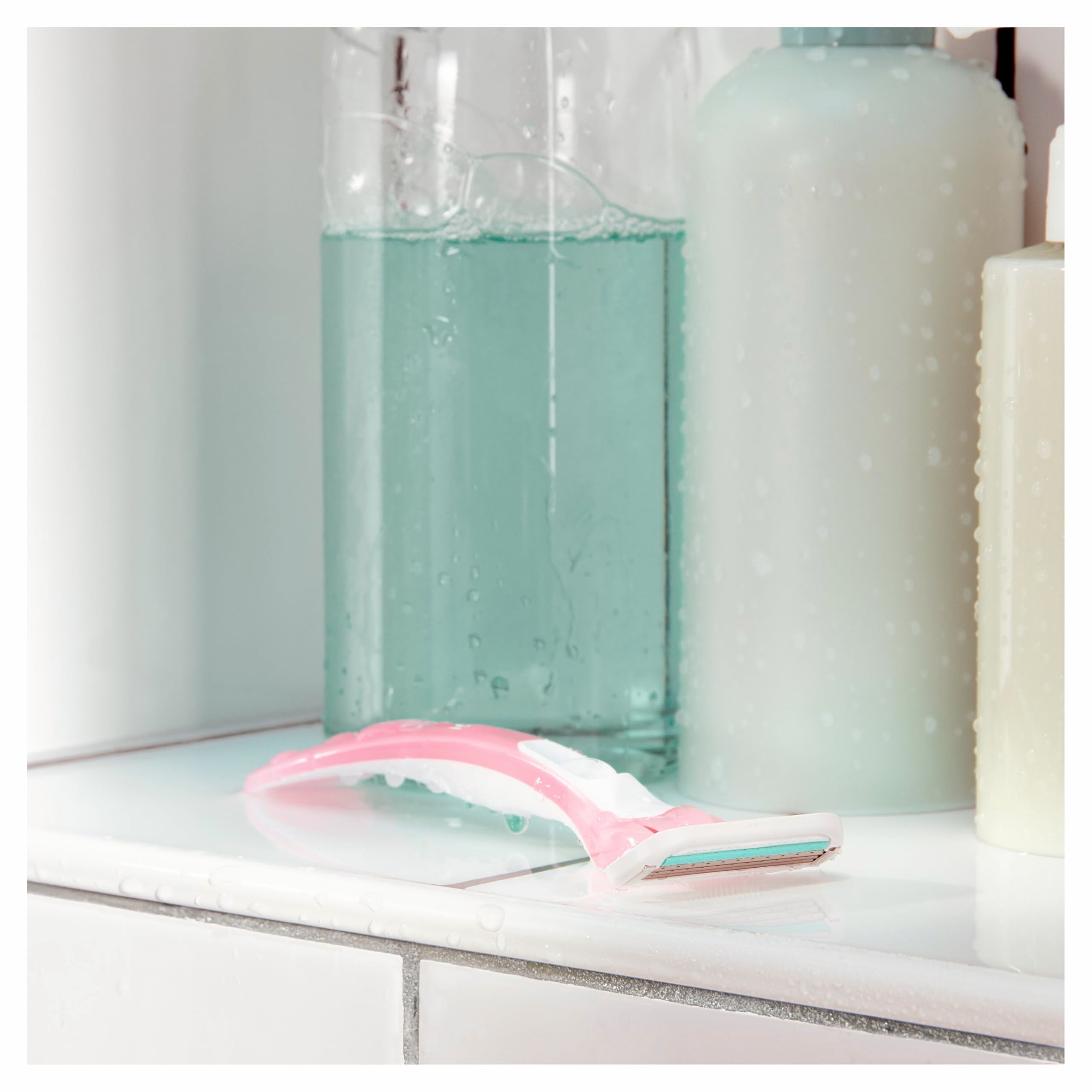 Gillette Venus Sensitive Disposable Razors for Women with Sensitive Skin, Delivers Close Shave with Comfort, 15 Count (Pack of 1) 🍁 All In One Marketplace Canada