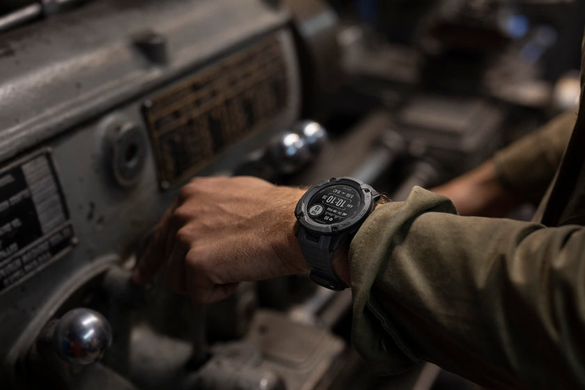 Garmin Instinct 2X Solar, Rugged GPS Smartwatch, Built-in Flashlight, Solar Charging Capability, Multi-Band GNSS, Graphite 🍁 All In One Marketplace Canada